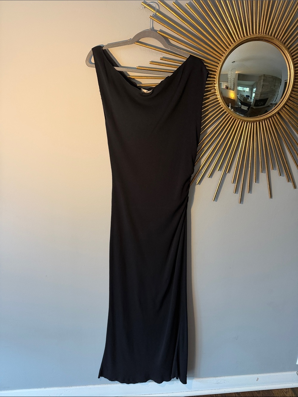 DISSH Black Light Weight Maxi Dress